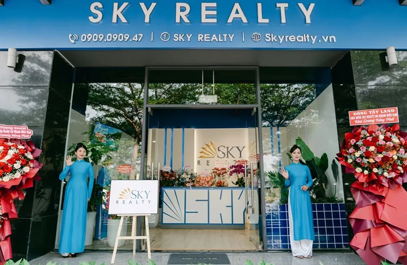 Nhân sự lễ tân sự kiện chuyên nghiệp do Sài Gòn Light Event tuyển chọn và điều phối.