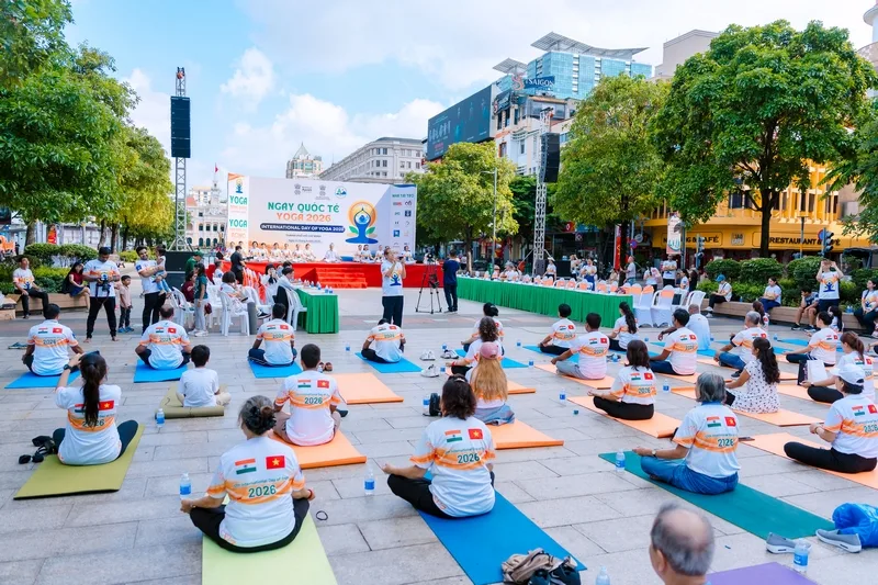 Không gian Ngày Quốc tế Yoga 2026 tại phố đi bộ Nguyễn Huệ được Sài Gòn Light Event vận hành chỉn chu trong sự kiện cộng đồng quy mô lớn.