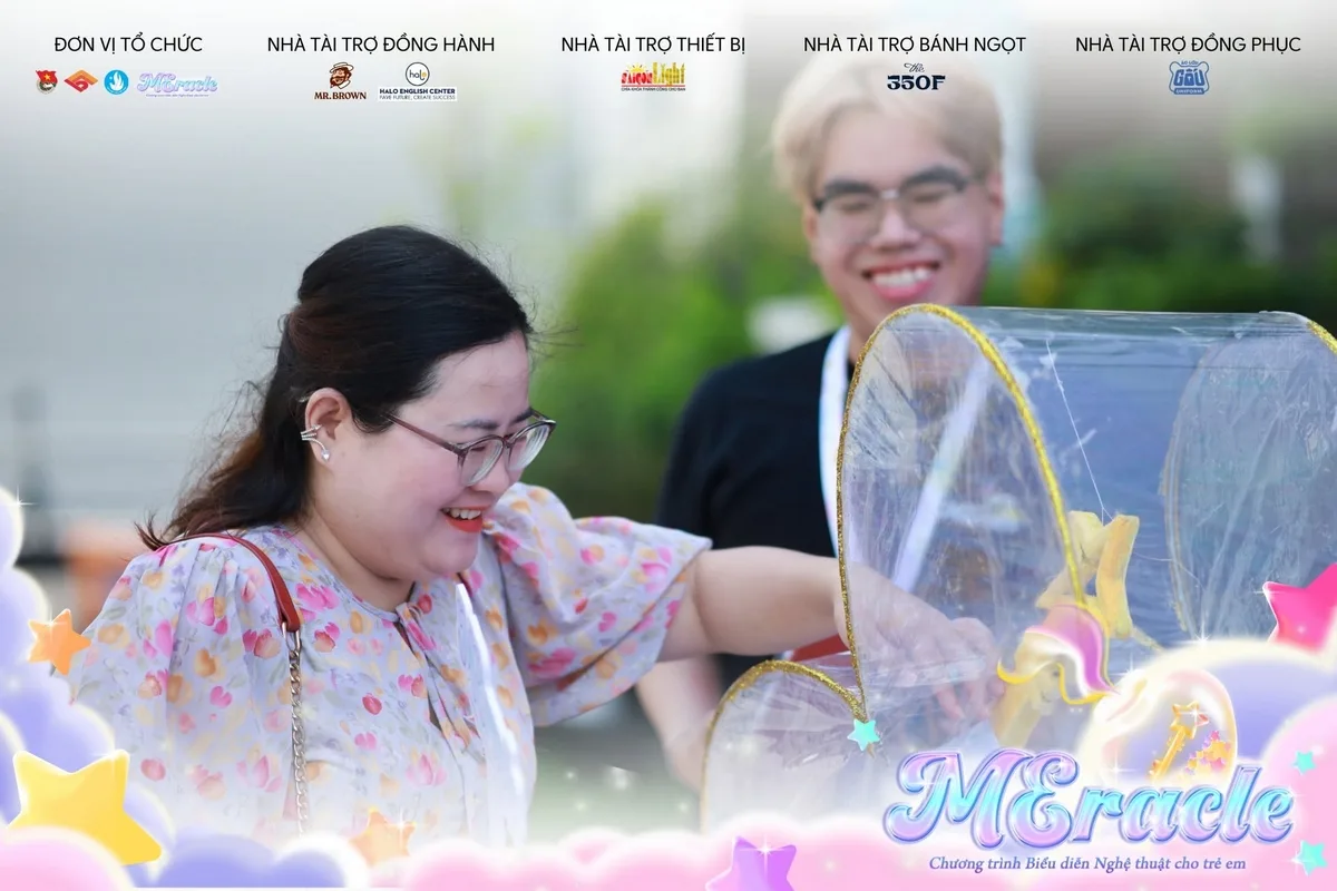 Không khí sự kiện MEracle Phép màu Không khí sự kiện MEracle – Phép màu gần gũi, vui tươi và nhiều cảm xúc.