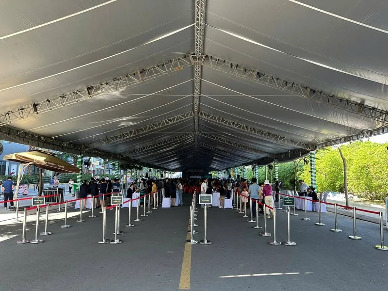 Khu vực check-in được phân luồng rõ ràng tại Hội nghị Chung cư Picity High Park.