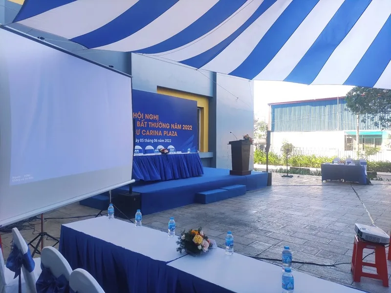 Màn hình trình chiếu phục vụ báo cáo tại Hội nghị bất thường Chung cư Carina Plaza năm 2022.