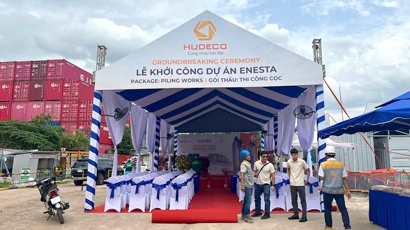 Nhà bạt và khu vực đón khách lễ khởi công được bố trí phù hợp với mặt bằng dự án.