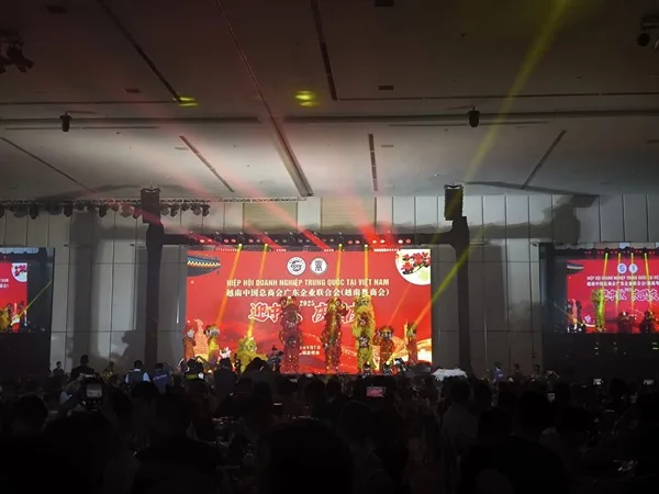 ala Trung thu Hiệp hội Doanh nghiệp Trung Quốc tại Việt Nam quy tụ đông khách mời.