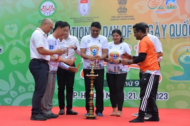 Yoga 2023 tại phố đi bộ Lê Lợi là dấu mốc trong hành trình Sài Gòn Light Event đồng hành cùng chuỗi sự kiện Yoga tại TP.HCM.