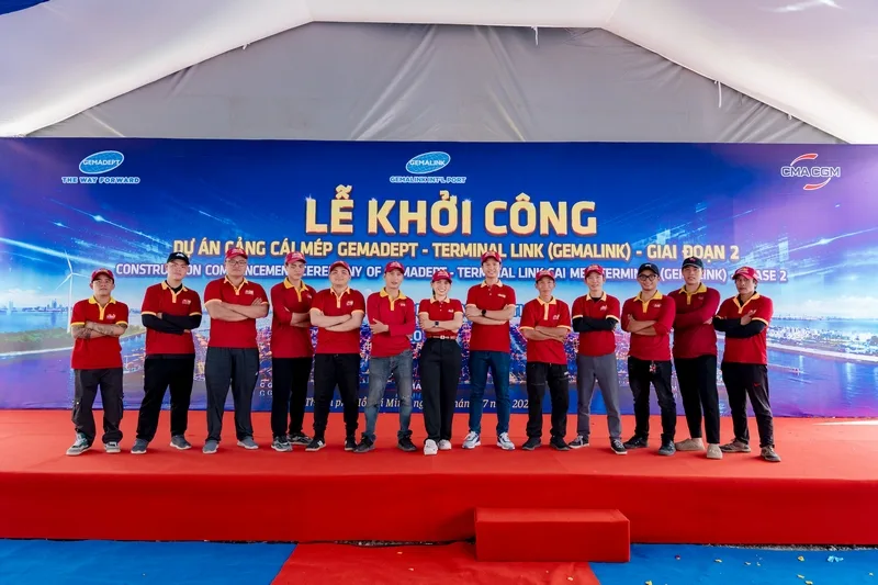 Đội ngũ vận hành sự kiện Sài Gòn Light Event hỗ trợ chương trình doanh nghiệp diễn ra đúng tiến độ và chỉn chu.