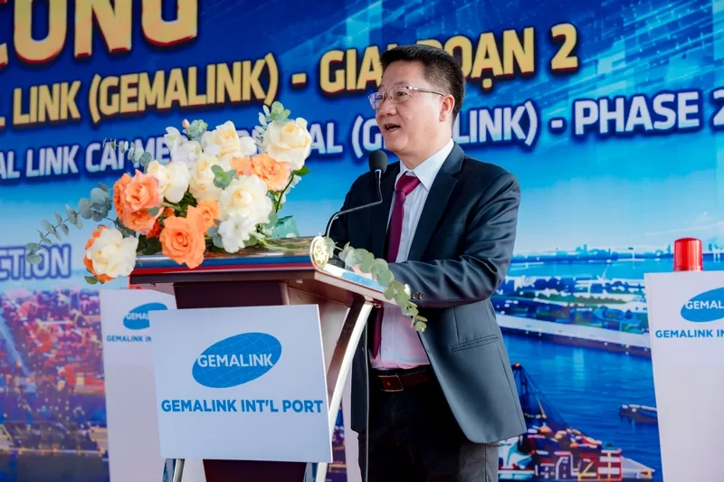 Đại biểu phát biểu tại lễ khởi công Cảng Cái Mép Gemadept, chương trình do Sài Gòn Light Event đồng hành tổ chức.