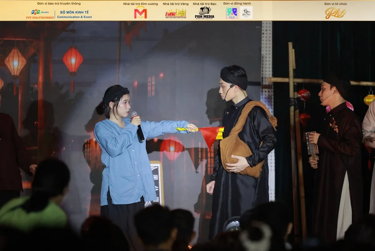 Hoạt động cộng đồng là một phần trong định hướng đồng hành của Sài Gòn Light Event. Hoạt động cộng đồng Sài Gòn Light Event hướng đến các chương trình văn hóa, giáo dục và xã hội ý nghĩa.