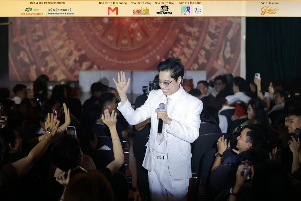 Sài Gòn Light Event sẵn sàng đồng hành cùng các sự kiện văn hóa và cộng đồng. Sài Gòn Light Event đồng hành sự kiện văn hóa cộng đồng bằng hình thức tài trợ âm thanh ánh sáng.