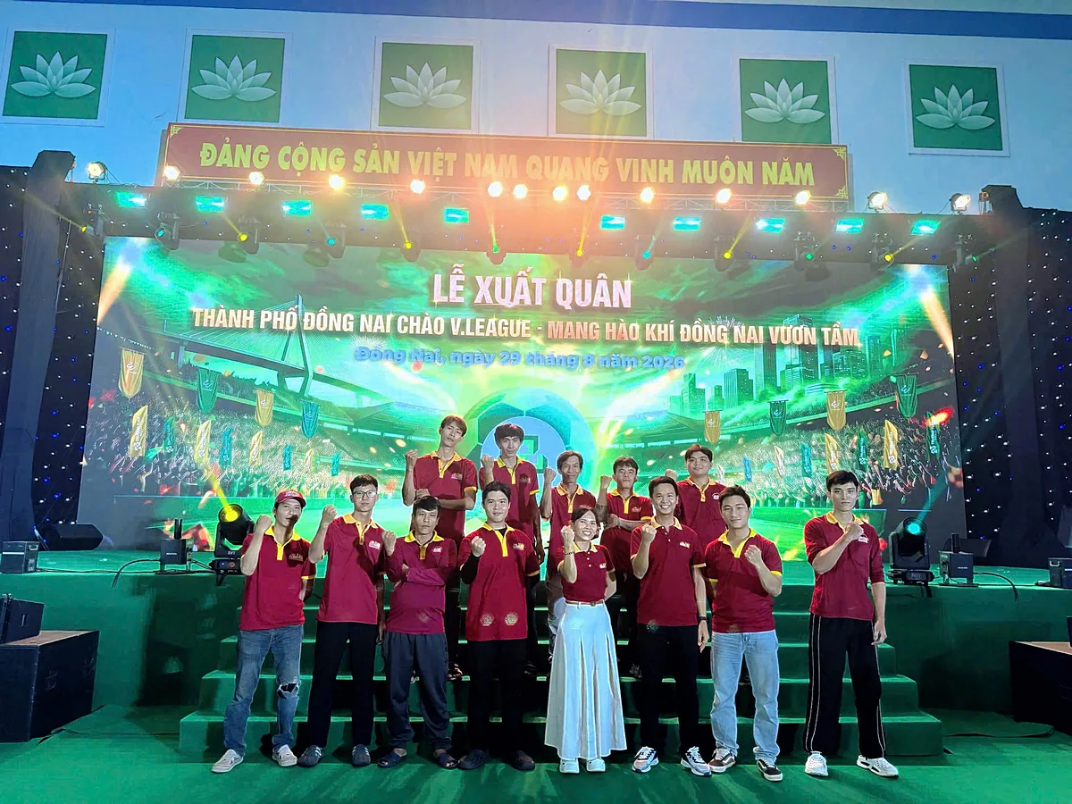 Đội ngũ phía sau quá trình triển khai Lễ xuất quân CLB Trường Tươi Đồng Nai.