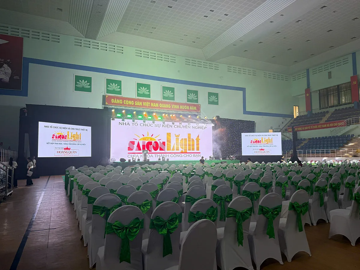 Hệ thống LED phục vụ Key Visual, video và các nội dung hình ảnh xuyên suốt chương trình.